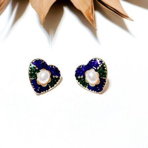 Blue heart stud earrings #379